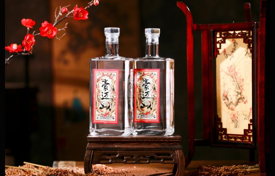 探秘豪迈浓香型白酒：传承与品质的醇香交响