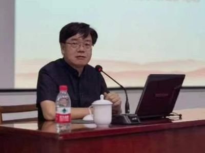 
		         岭南文化的“迟、新、简”——文史专家罗韬在南沙区文化馆