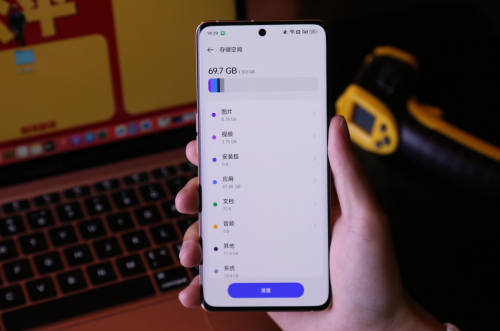 刚发布的OPPO Reno9 Pro+游戏性能如何？操作流畅原神王者任意玩