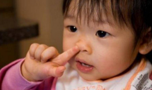 清鼻堂真能治好鼻炎吗：孩子经常挖鼻孔，真的会让鼻孔变大吗？