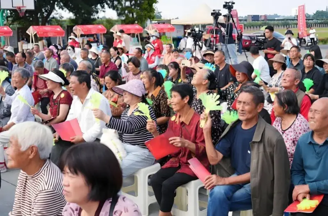 在家门口“泡”文化！眉山东坡把文化惠民“种”进日常 