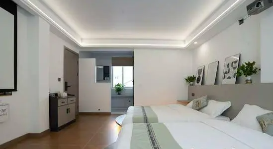 浙江临海“95后”民宿记：“折翼天使”反