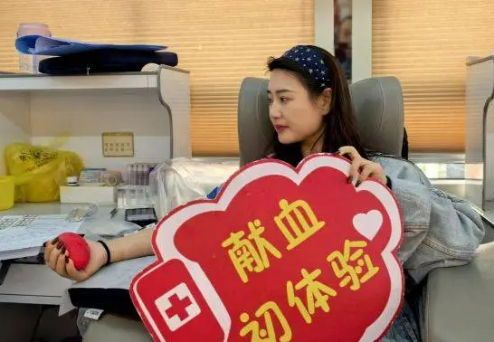 江西乐平：“环保绿”爱心献血回馈社会