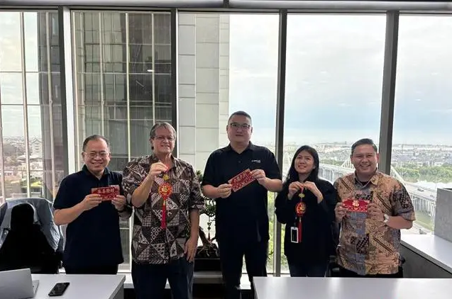 跨文化新年祝福：雅加达元旦小聚 演绎跨文化友谊