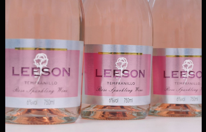 以酒为礼,以爱为名:妇女节与雷盛红酒的温柔对话(图4) 微信截图_20250630104843.png