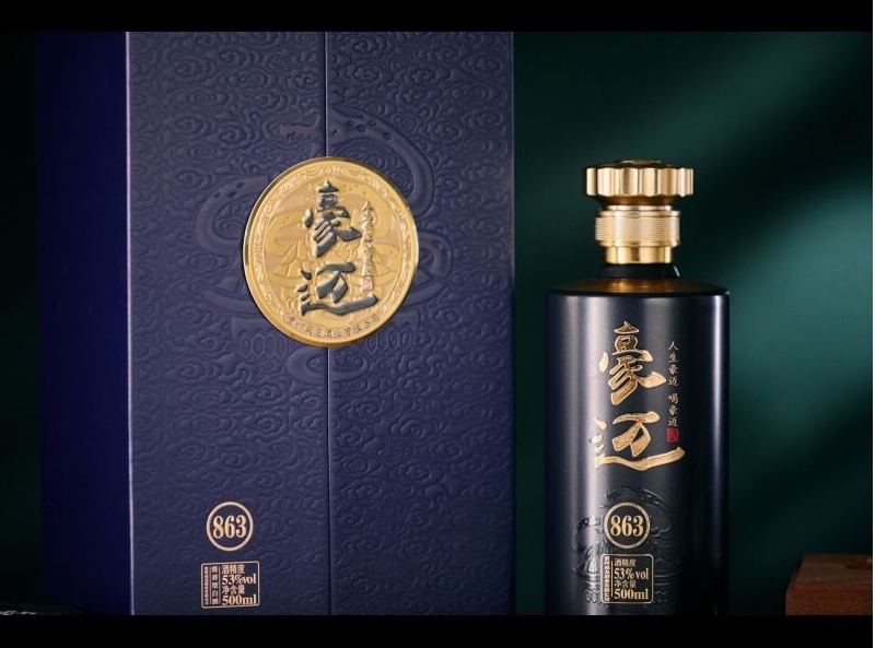 一杯豪迈酱香酒，承载中国人代代相传的宴席情怀