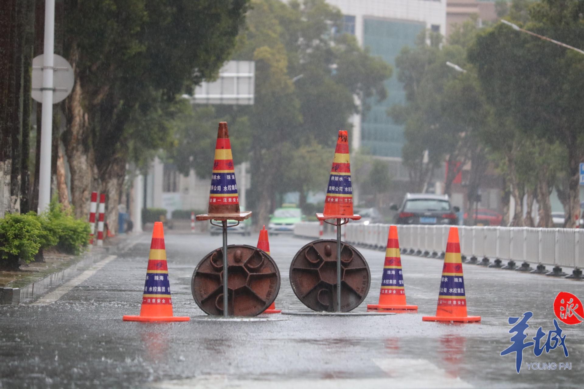 
		         【迎战暴雨】直击一线！广东各地全力迎战暴雨，守护平安
		        