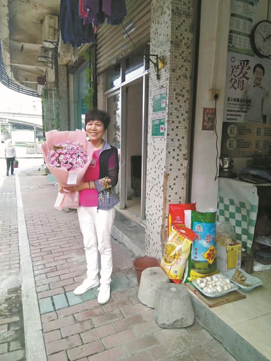 
		         孝老爱亲张利银：38年悉心照顾残疾小叔子
		   